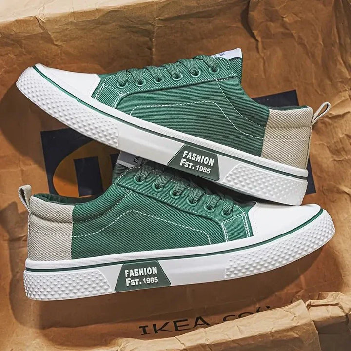 Klassischer Canvas-Sneaker mit Zehenkappe in Sand