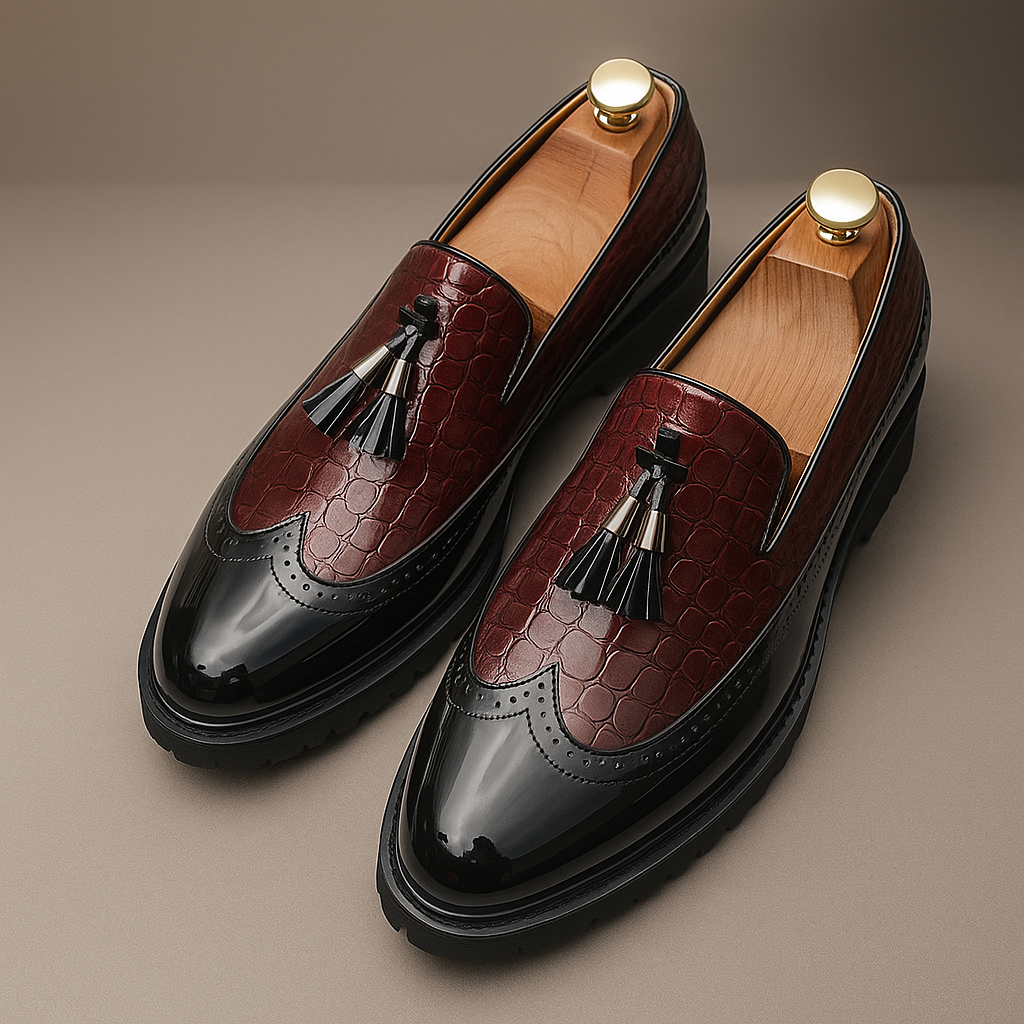 Chunky Tassel Loafer mit Krokodil-Prägung und Lackleder
