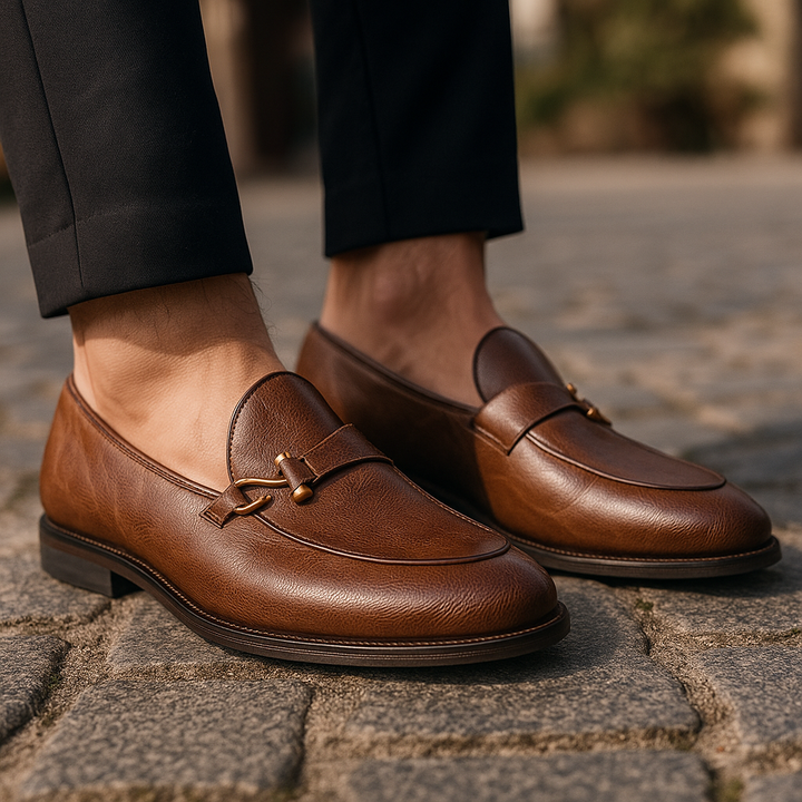 Klassischer Leder-Loafer mit edlem Metalldetail
