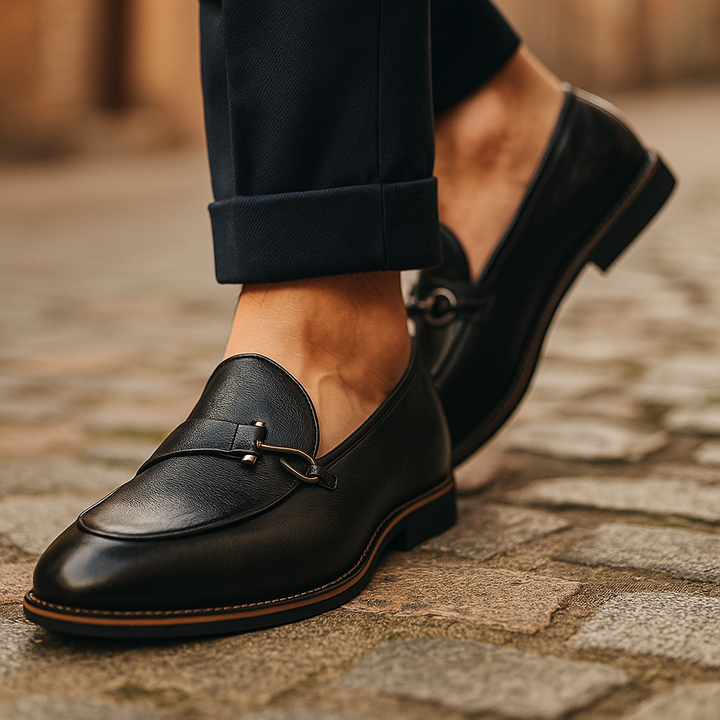 Klassischer Leder-Loafer mit edlem Metalldetail