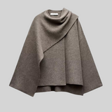 Gundula – Cape mit Schal-Detail