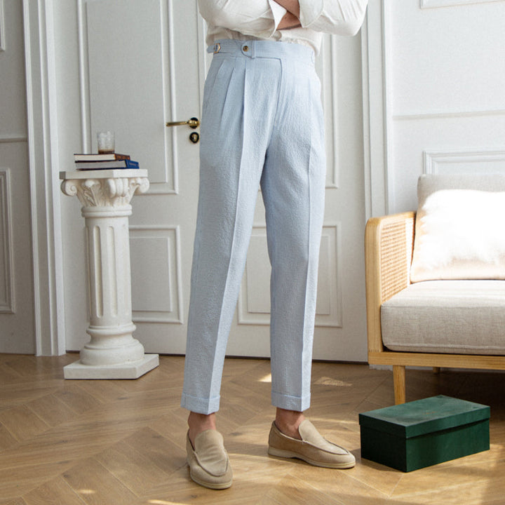 Sartoriale Sommerhose mit Bundfalten in Hellblau