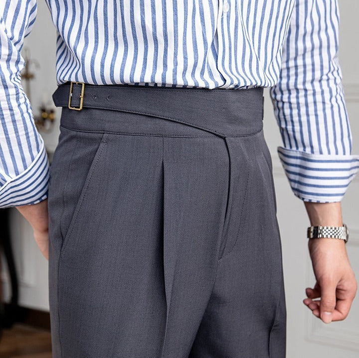 Sartoriale High-Waist Bundfaltenhose in Grau