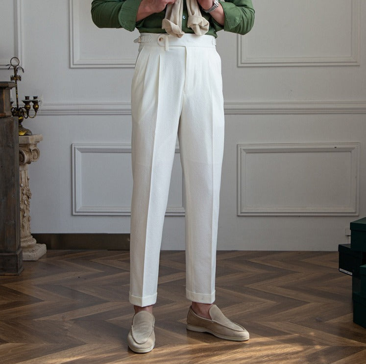 Sartoriale Sommerhose mit Bundfalten in Salbeigrün