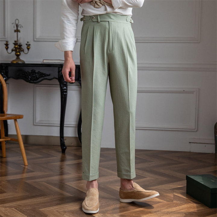 Sartoriale Sommerhose mit Bundfalten in Salbeigrün
