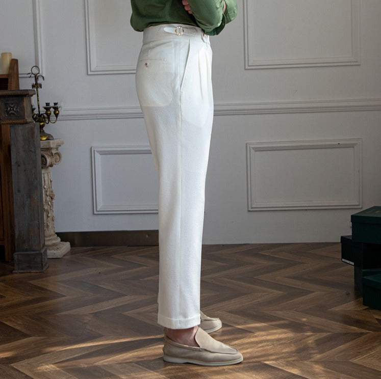 Sartoriale Sommerhose mit Bundfalten in Salbeigrün