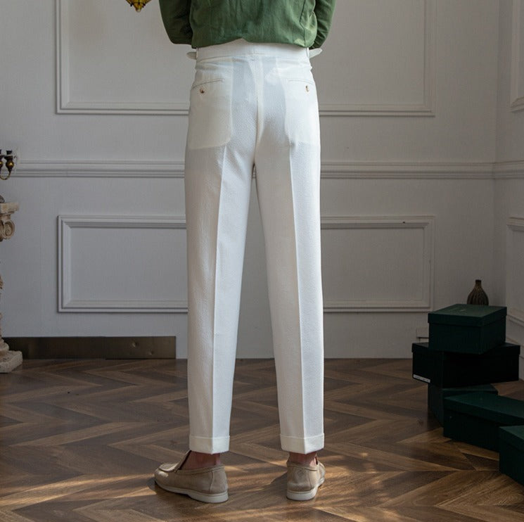 Sartoriale Sommerhose mit Bundfalten in Salbeigrün