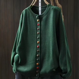 Imke – Strickjacke mit Zierknöpfen