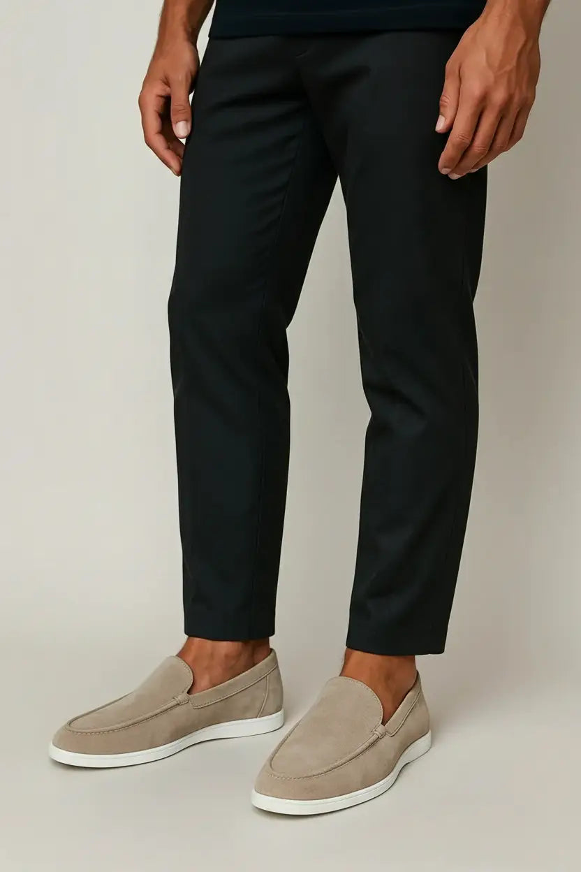 Elegante Herren-Loafer aus Wildleder in Taupe
