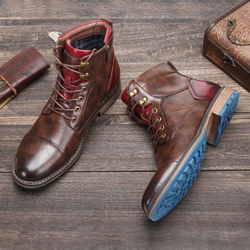 Charakterstarker Cap-Toe Schnürstiefel in Braun/Bordeaux