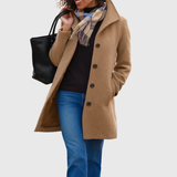 Ines – Kurzmantel in Camel