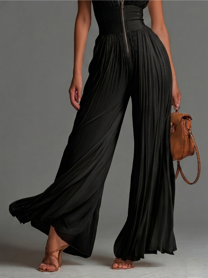 Schwarzer Plissee-Jumpsuit mit weitem Palazzo-Bein