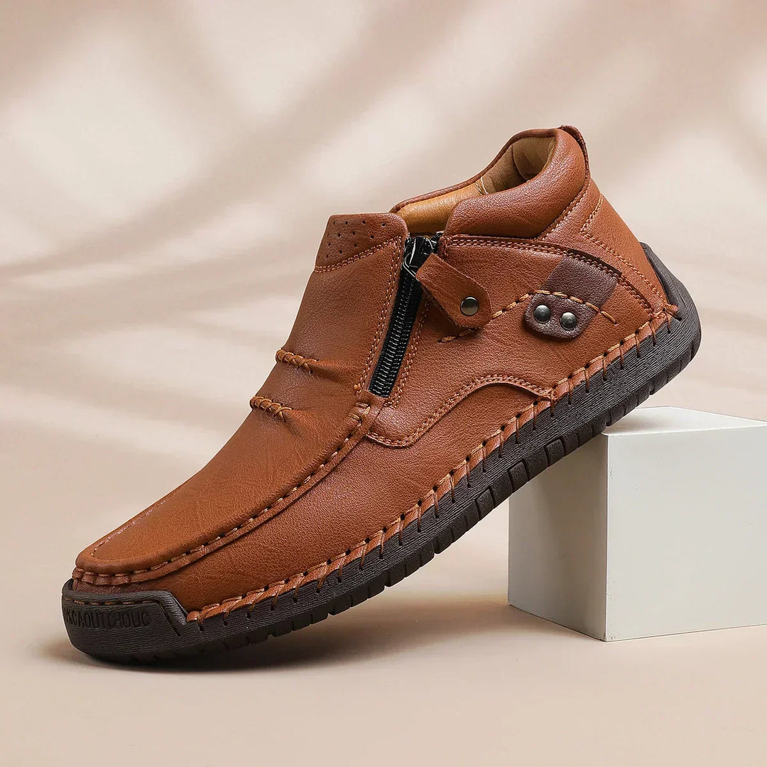 Robuster Casual-Slipper mit Seitenreißverschluss