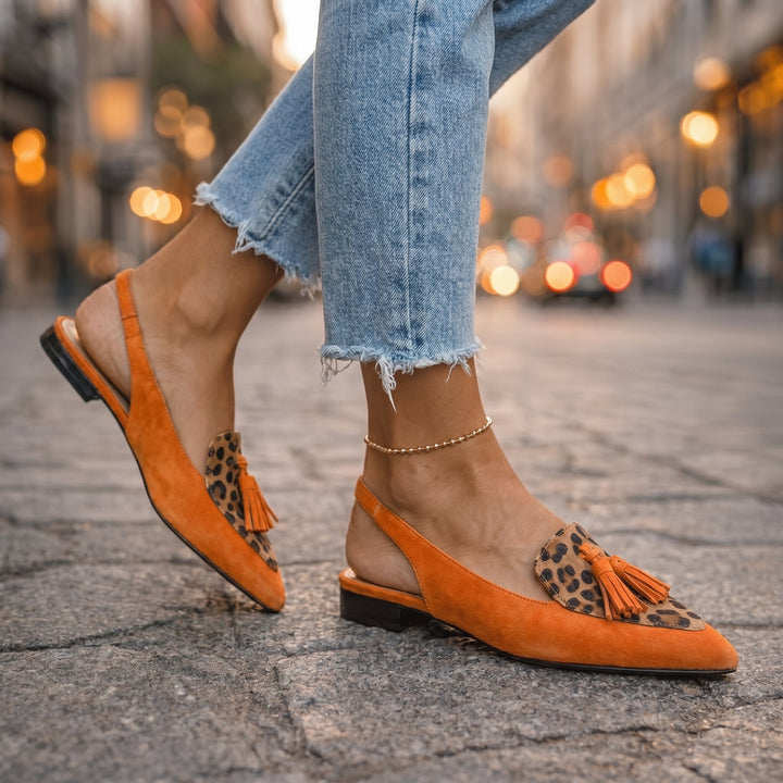 Zweifarbige Slingback-Loafer mit Quasten in Pink und Grün
