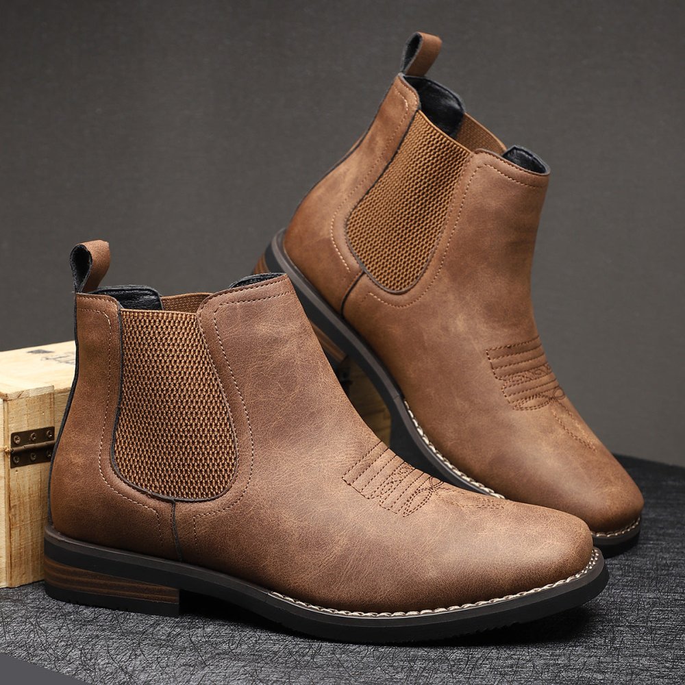 Eleganter Wildleder-Stiefel im Western-Stil