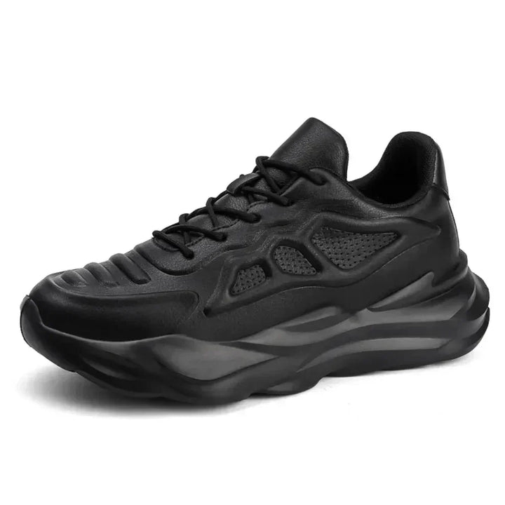 Futuristischer All-Black Sneaker mit fließenden Konturen
