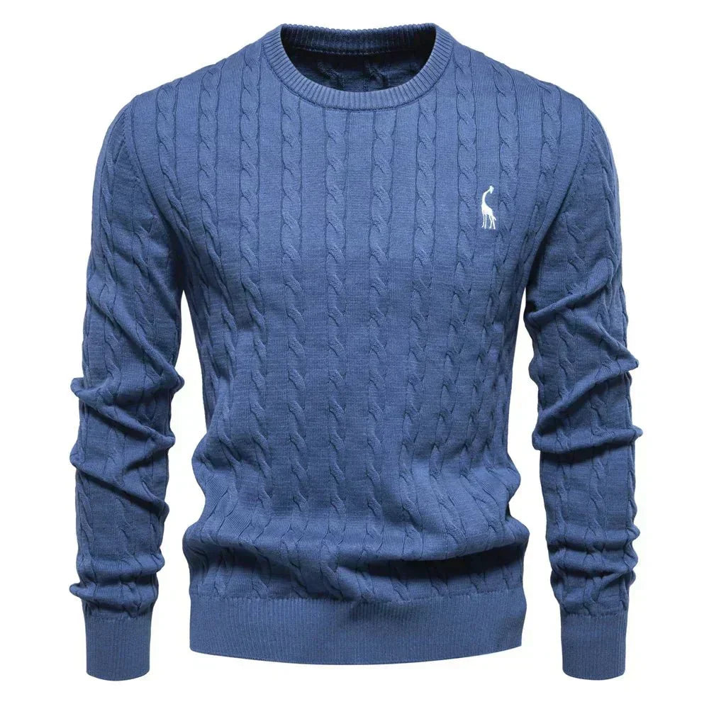Marineblauer Zopfstrickpullover mit rotem Logo-Detail