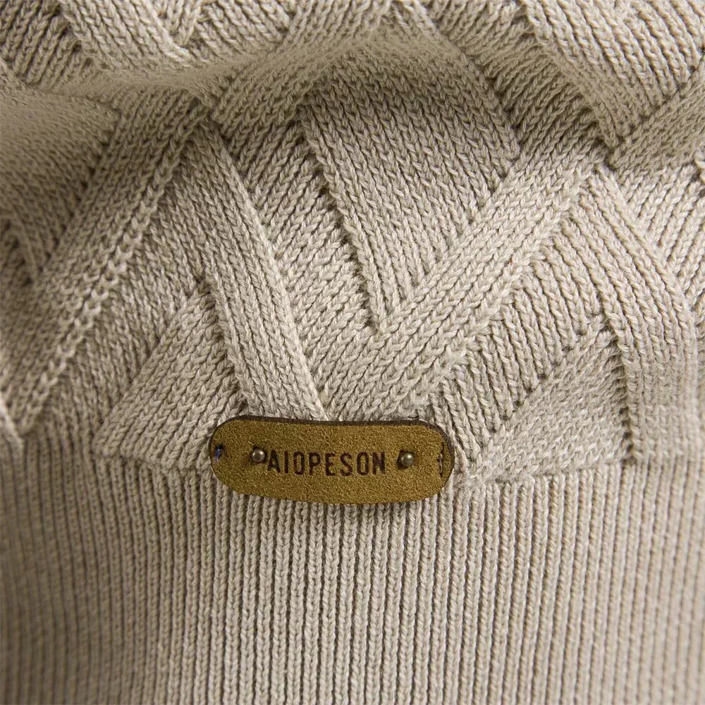 Schwarzer Rundhals-Pullover mit Rautenstruktur