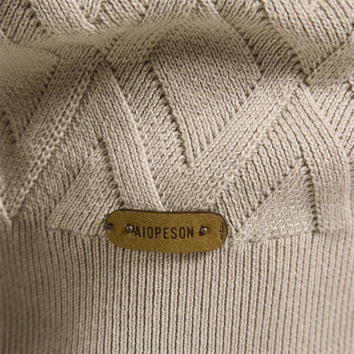Schwarzer Rundhals-Pullover mit Rautenstruktur