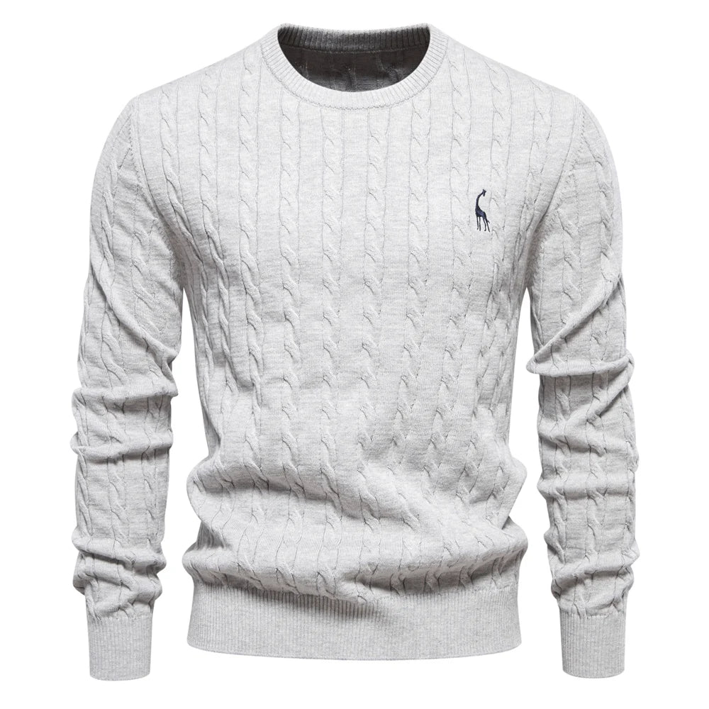 Marineblauer Zopfstrickpullover mit rotem Logo-Detail