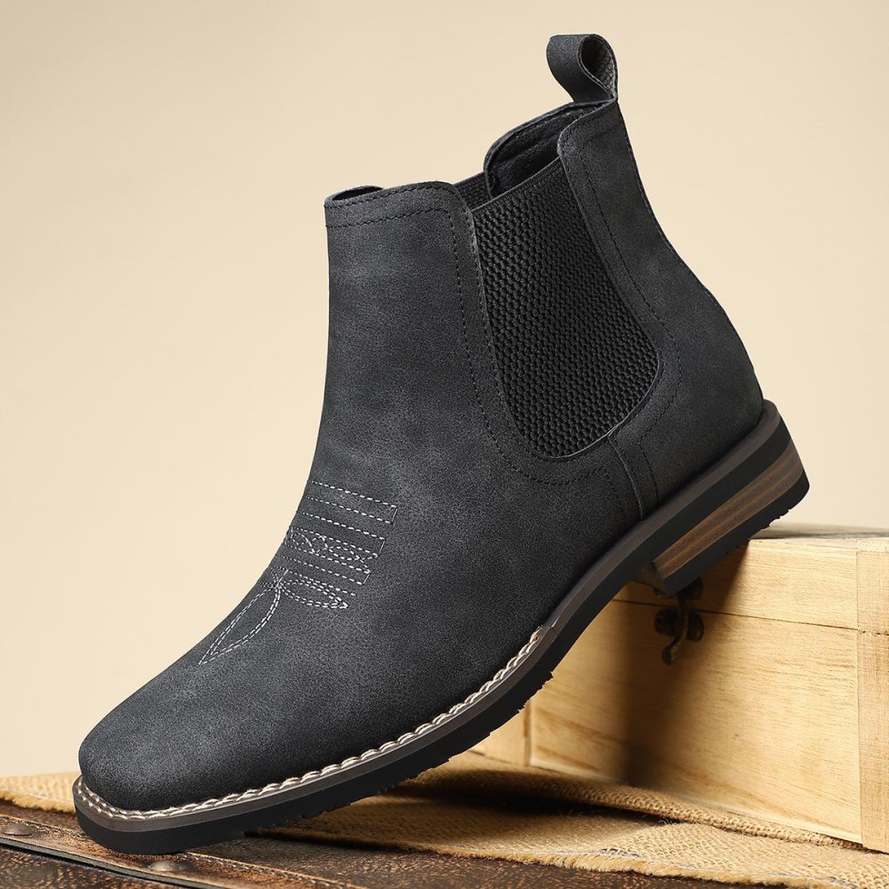 Eleganter Wildleder-Stiefel im Western-Stil