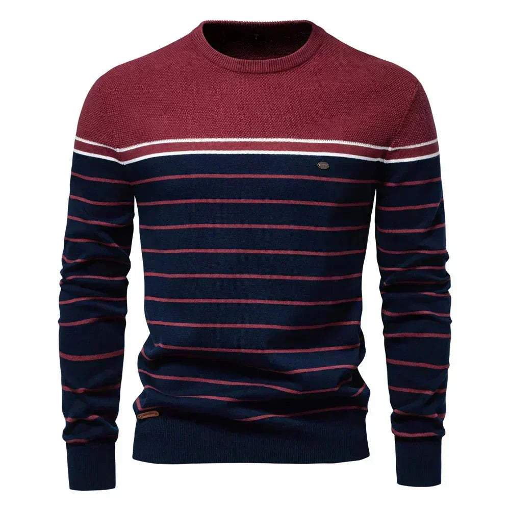 Gestreifter Rundhals-Pullover mit marineblauer Schulterpartie