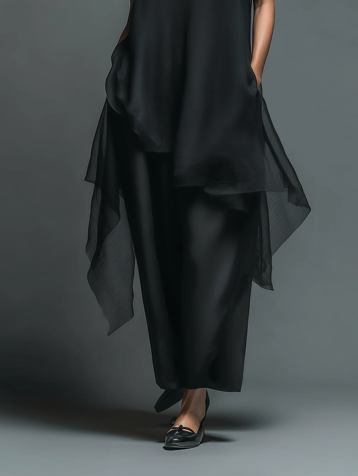 Zweiteiliges Set mit asymmetrischem Rollkragen-Top und weiter Hose