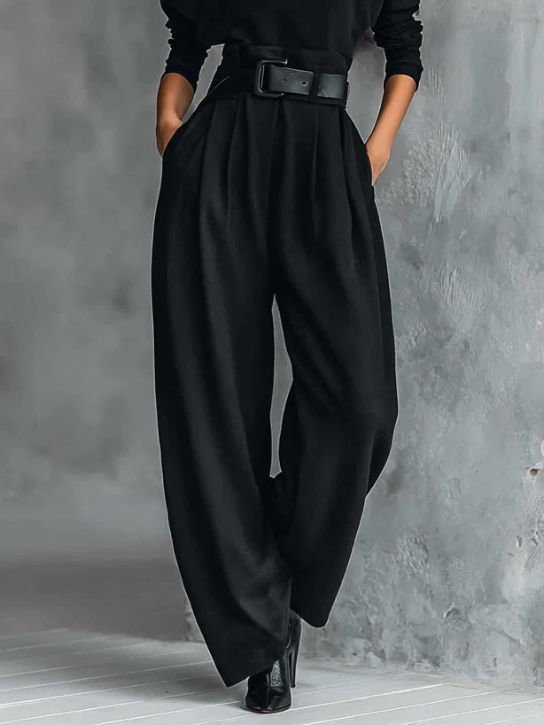 Zweiteiliges Set mit Rollkragen und weiter Hose
