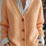 Ilona – Strickjacke mit V-Ausschnitt