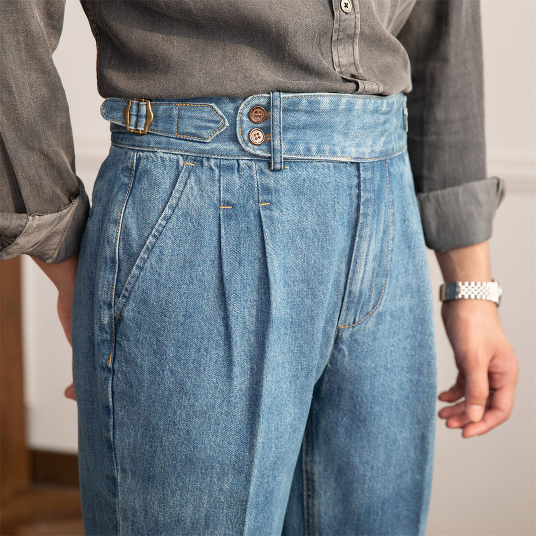 Sartoriale High-Waist Jeans mit Bundfalten in Blau