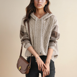 Emily – Kapuzenpullover aus Zopfstrick