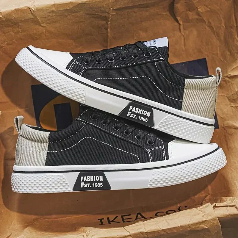 Klassischer Canvas-Sneaker mit Zehenkappe in Sand