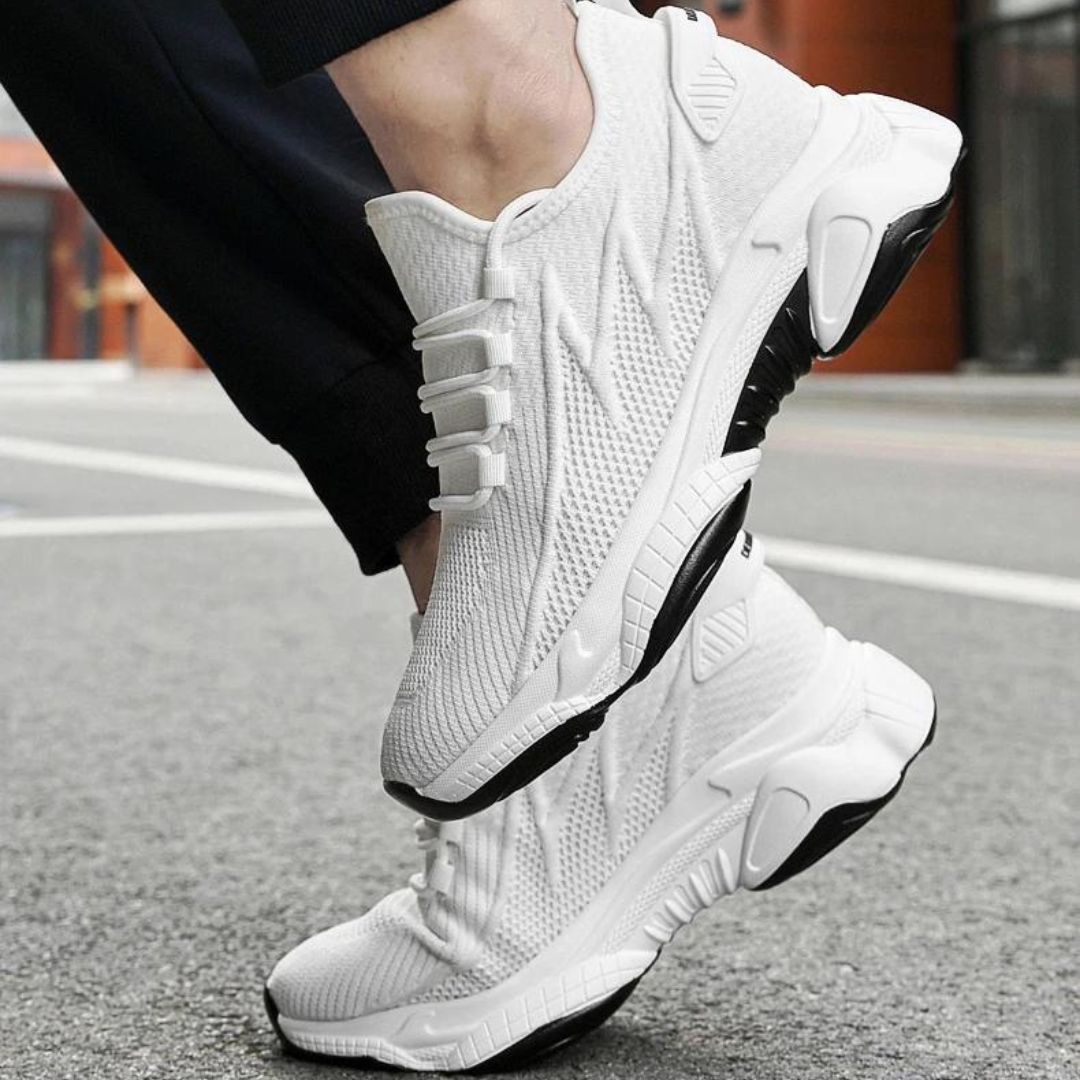 Chunky Urban-Sneaker mit Mesh-Details in Weiß