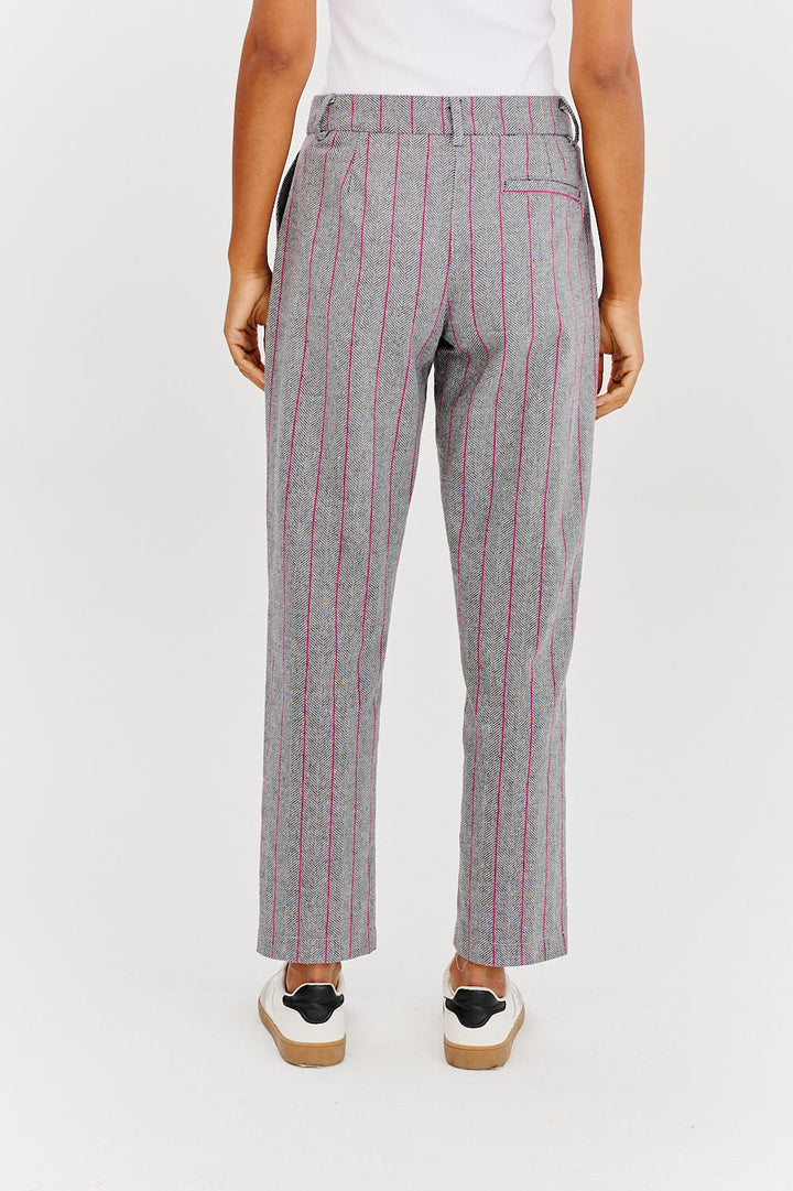 Graue Stoffhose mit pinken Nadelstreifen für Damen