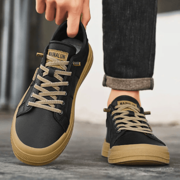 Cleaner Casual-Sneaker mit Camel-Akzenten